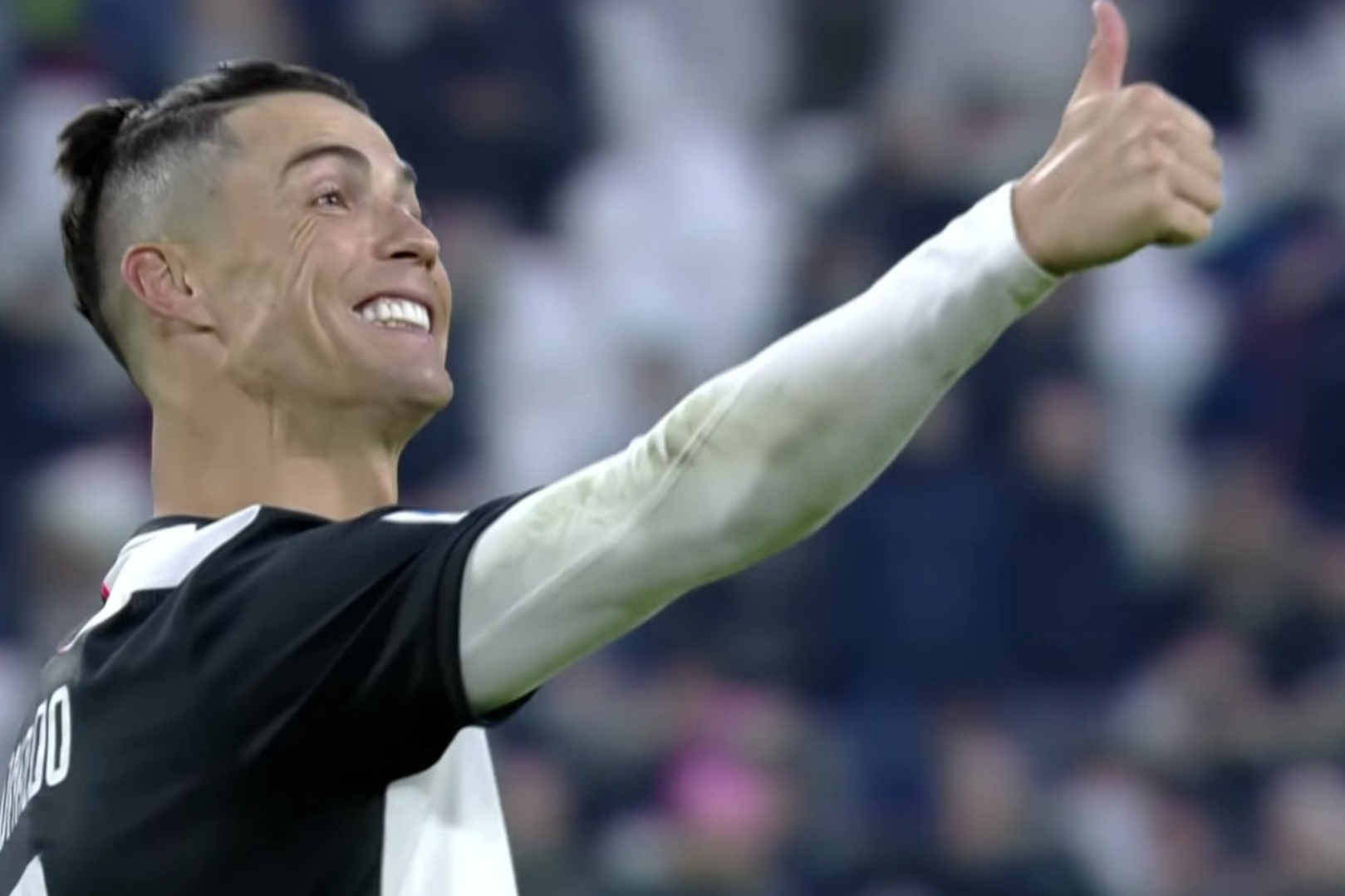 塞维利亚力克尤文，阿奎罗完成帽子戏法