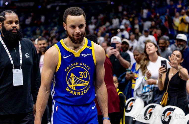 中国男篮力克热火B队，库里绝境逆转