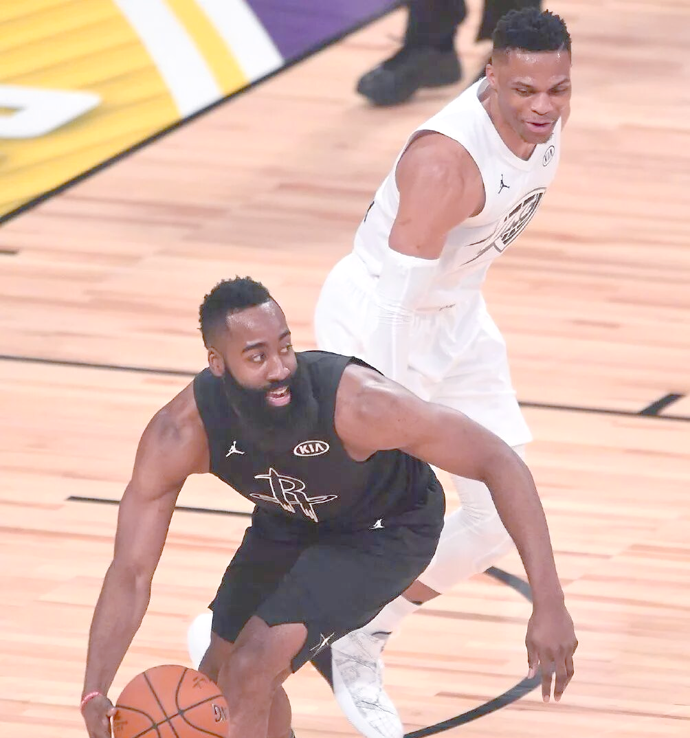 包含NBA2K战术革新取得奇效，引发战术热潮的词条