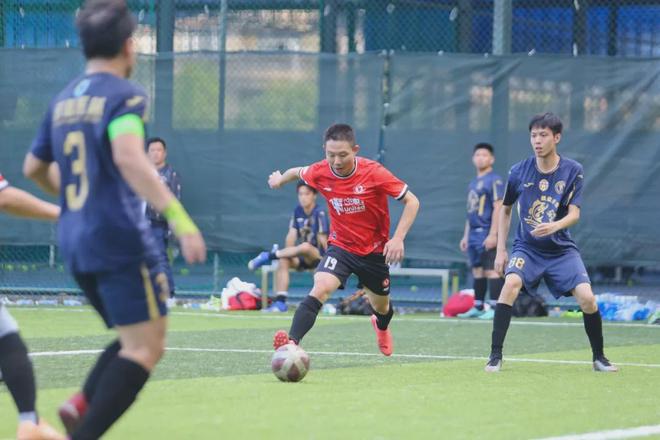 关于史诗对决！足球上演极限翻盘的信息