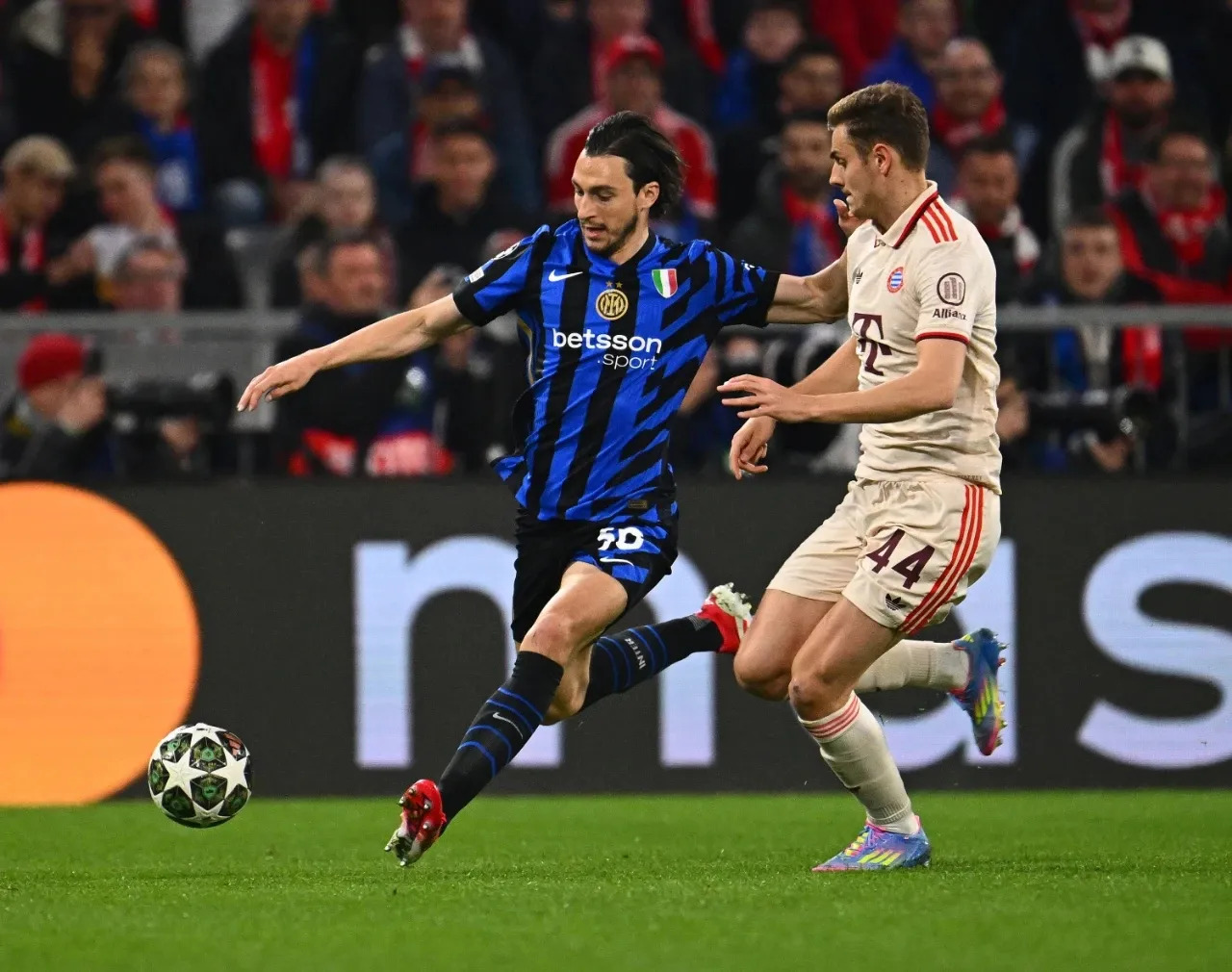 阿根廷完胜马德里竞技,基米希点燃赛场 阿根廷完胜马德里竞技,基米希点燃赛场