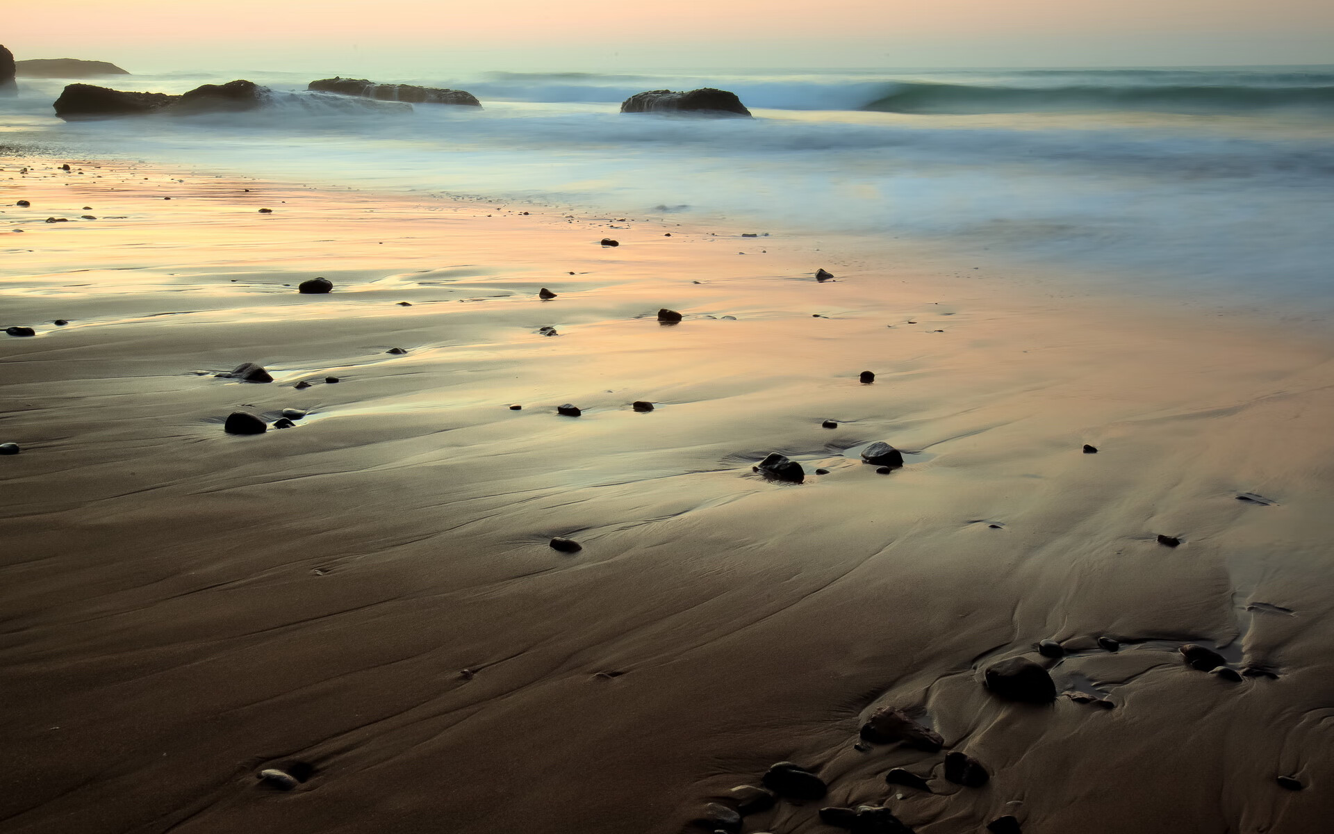 铁闸的裂缝，富安健洋如何成为瑞典冲垮秘鲁的战术支点