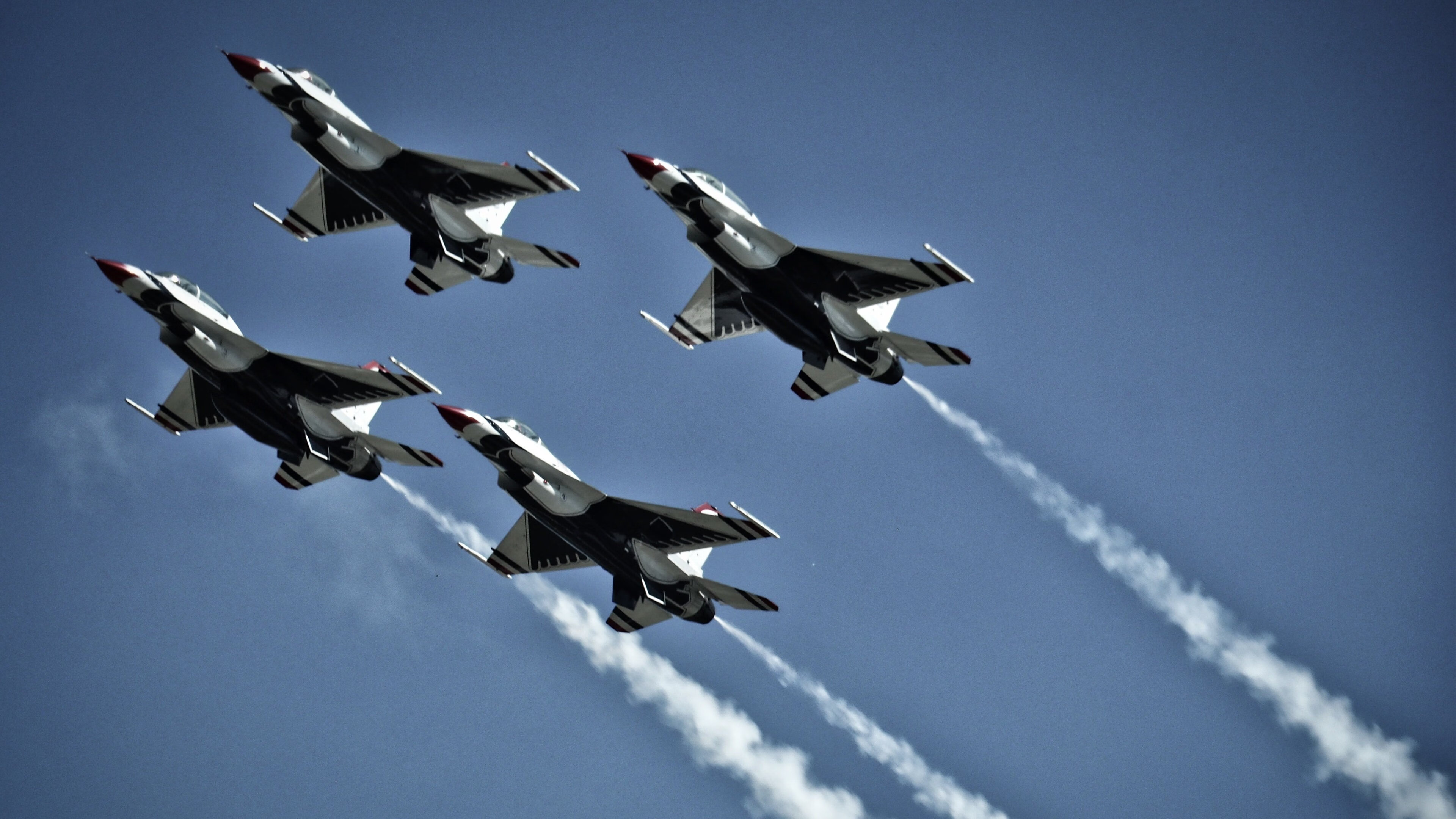 双线叙事，开拓者强压掘金锋芒，詹姆斯刻下历史印记