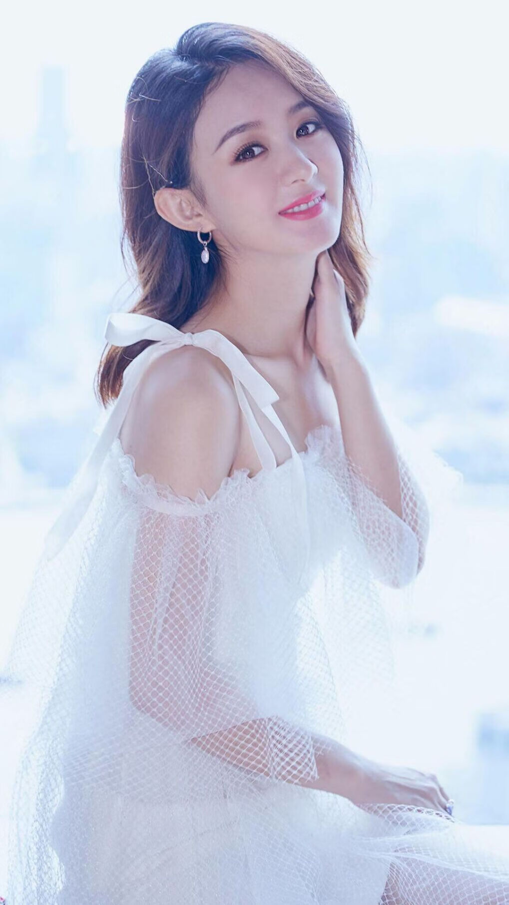 次元破壁！上海大鲨鱼时空裂缝降临NBA，王朝活塞竟成最强试金石