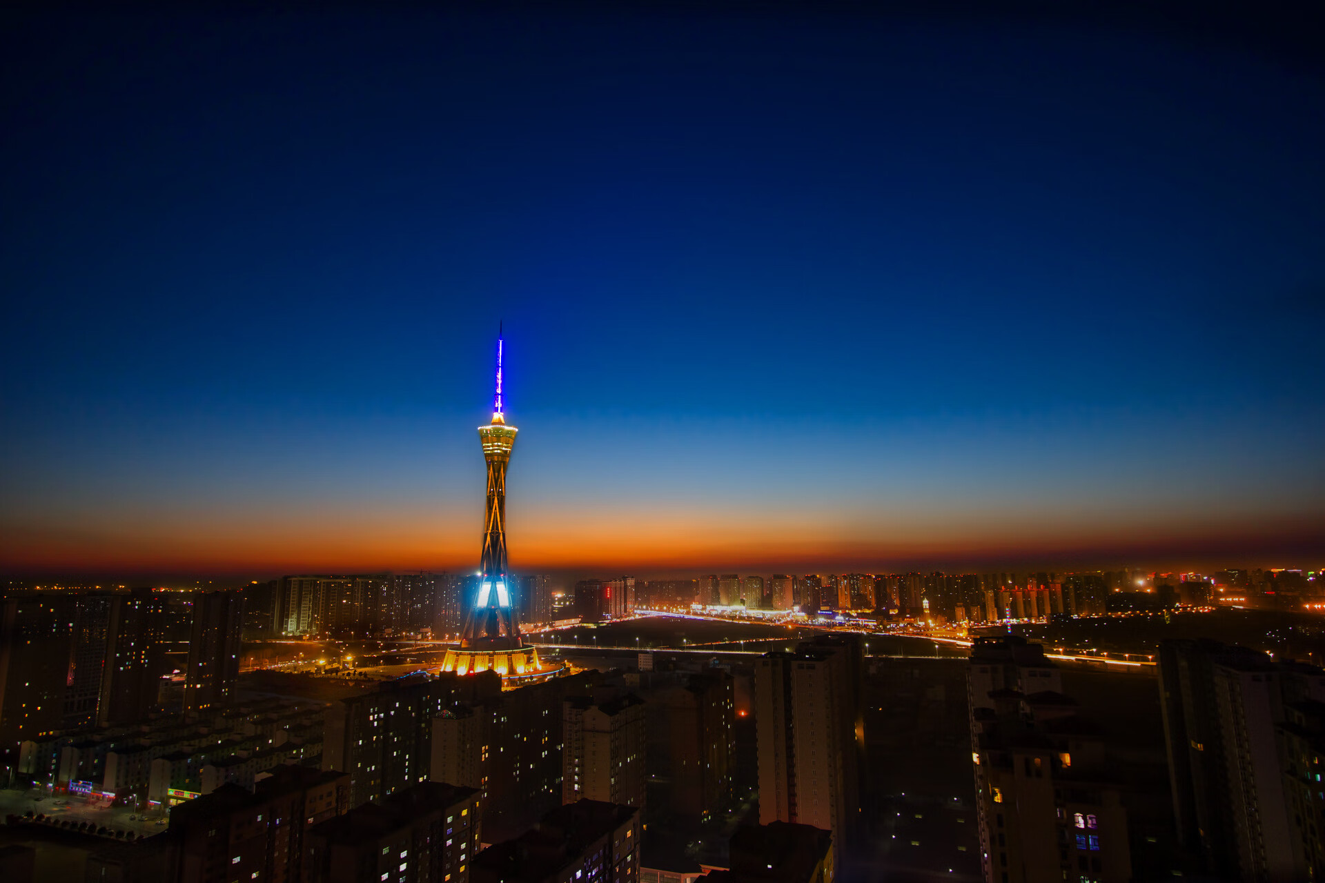 于无声处听惊雷,霍勒迪压力下的爆发与火箭的绝地反击