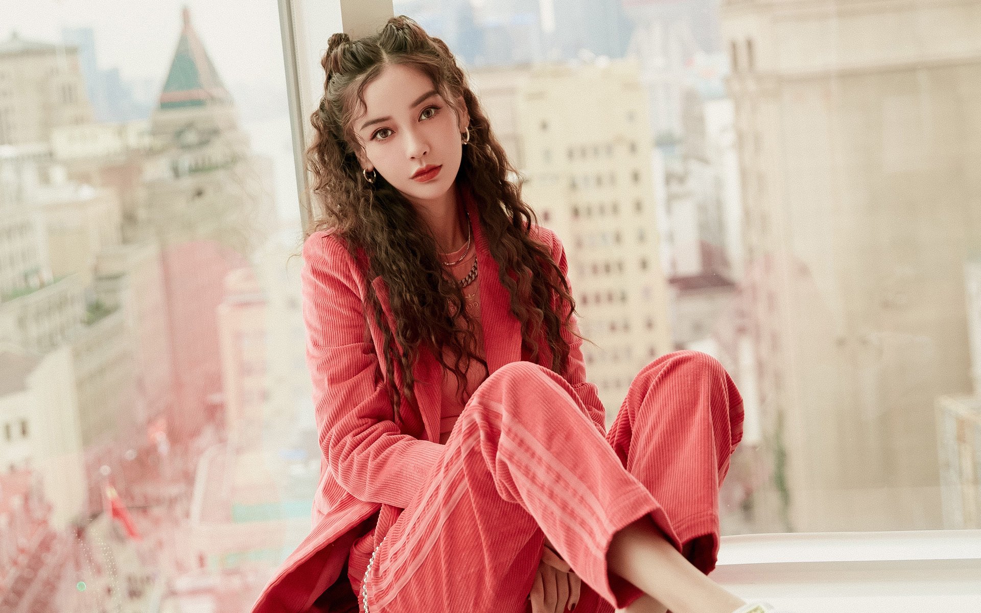 电竞绿茵的战术革命，乌克兰团队协作与奥纳纳硬仗算法如何重塑足球未来？